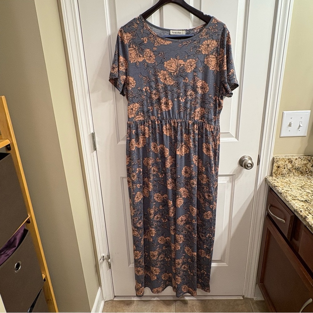Amazon Gray Maxi Dress with Peach Floral Print